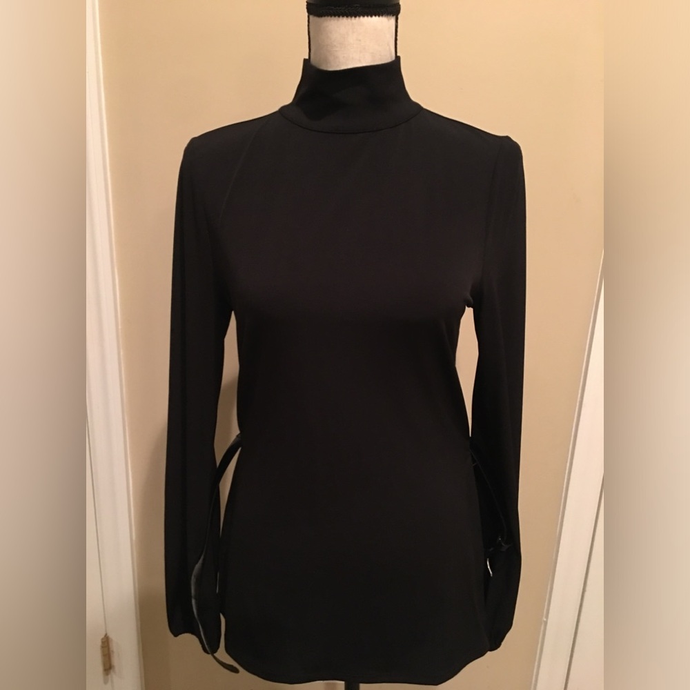 Micheal kors Turtleneck Long sleeve Top NWOT!